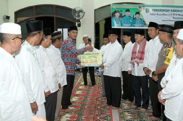  Bupati dan Wabup Kuansing Safari Ramadan Perdana di Kecamatan Singingi